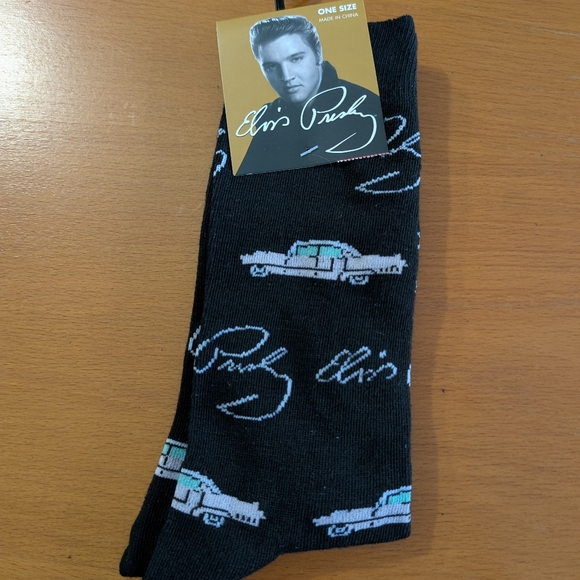 ELVIS PRESLEY Pink Cadillac Crew Cut Socks Size 7-12 Rock And Roll - Picture 1 of 6